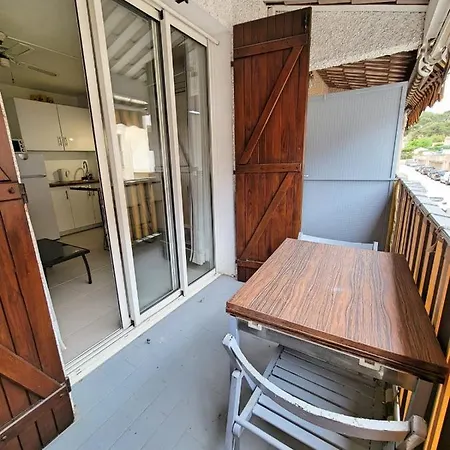 Cosy 20m With Balcony Near The Beaches * Saint-Cyr-sur-Mer