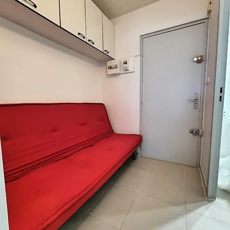 Cosy 20m With Balcony Near The Beaches *